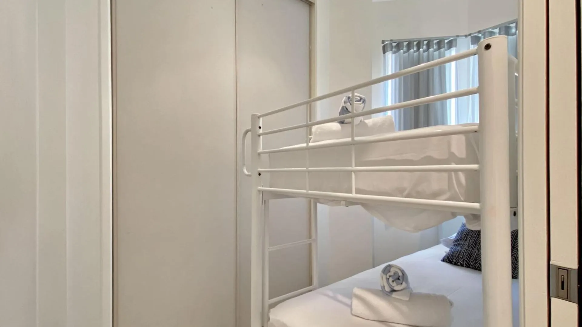 بيت للعطل فيلا Waters Edge Townhouse 4 خليج نيللي