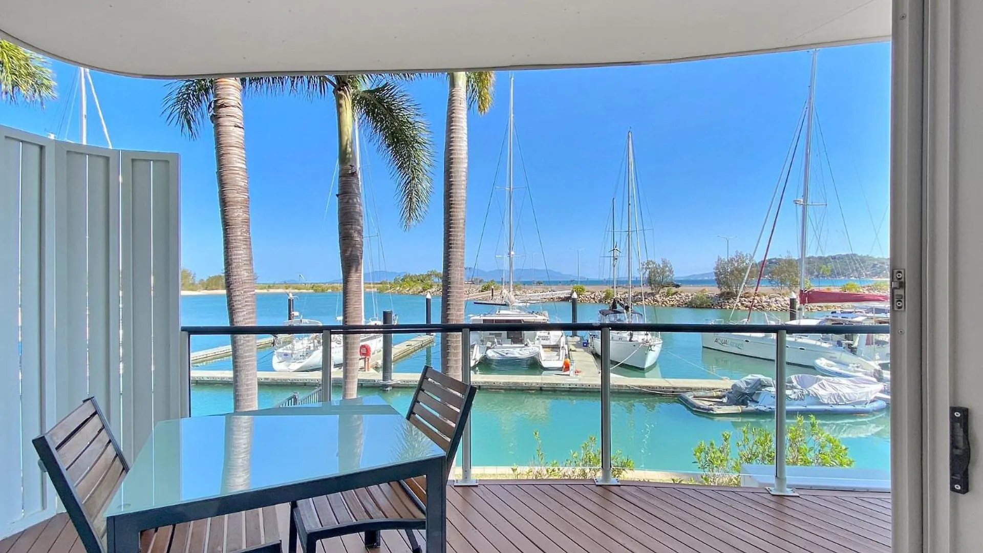 بيت للعطل فيلا Waters Edge Townhouse 4 خليج نيللي