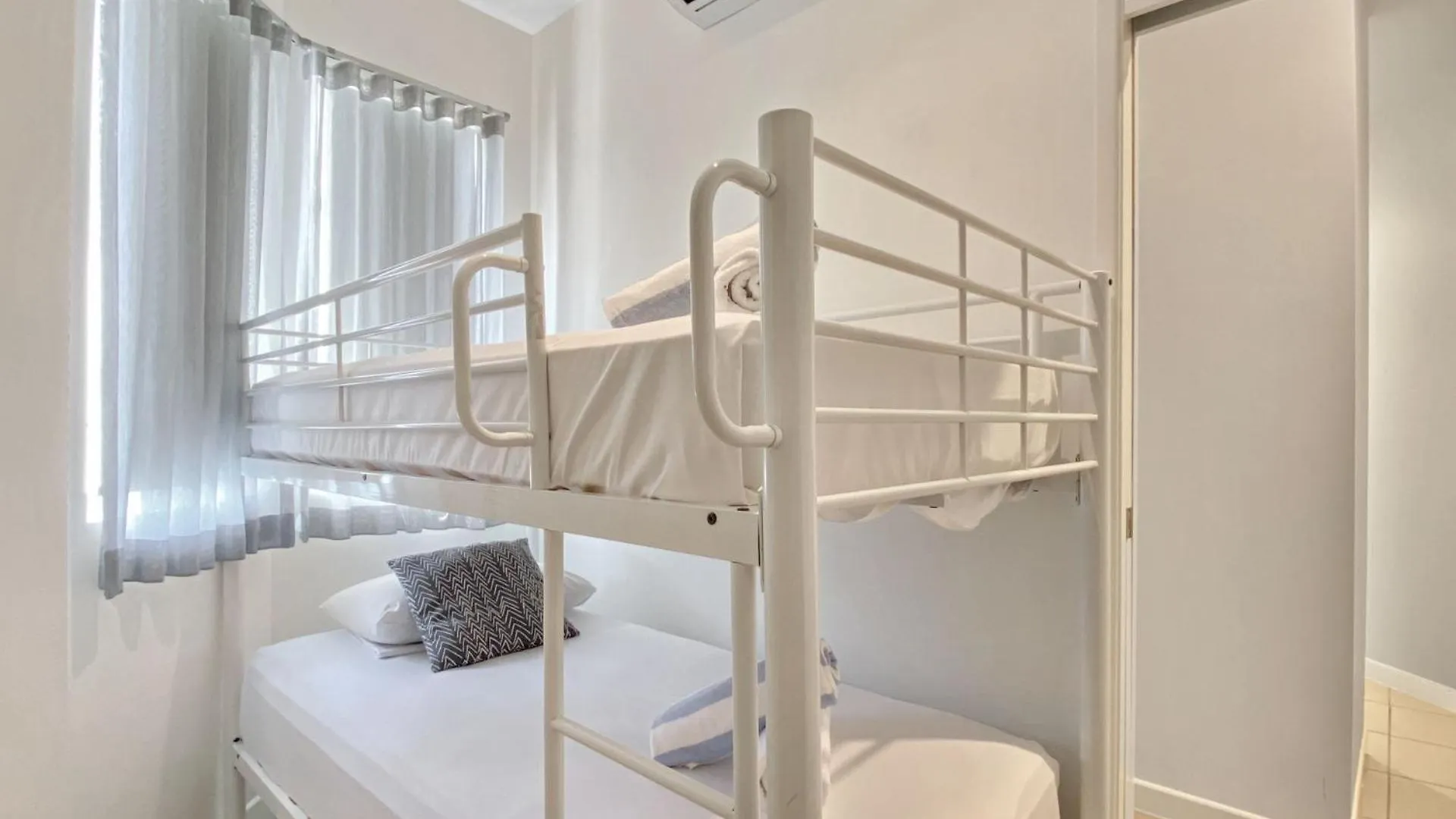 فيلا Waters Edge Townhouse 4 خليج نيللي بيت للعطل
